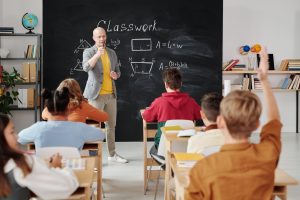アメリカの学校でSubstitute Teacher、何をするの？